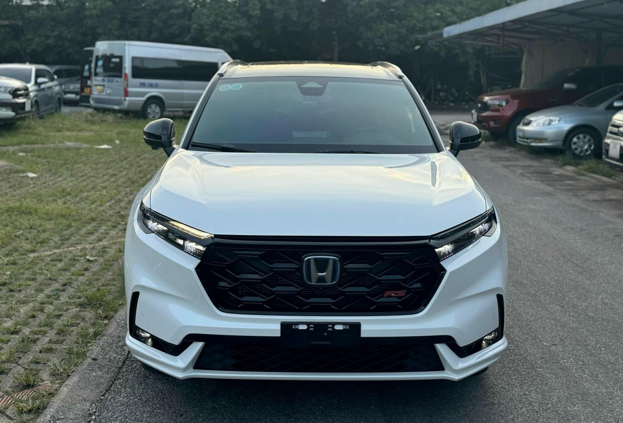 Honda CR-V 2023 'siêu lướt' mới chạy 9.000 km có giá thế nào trên sàn xe cũ?
