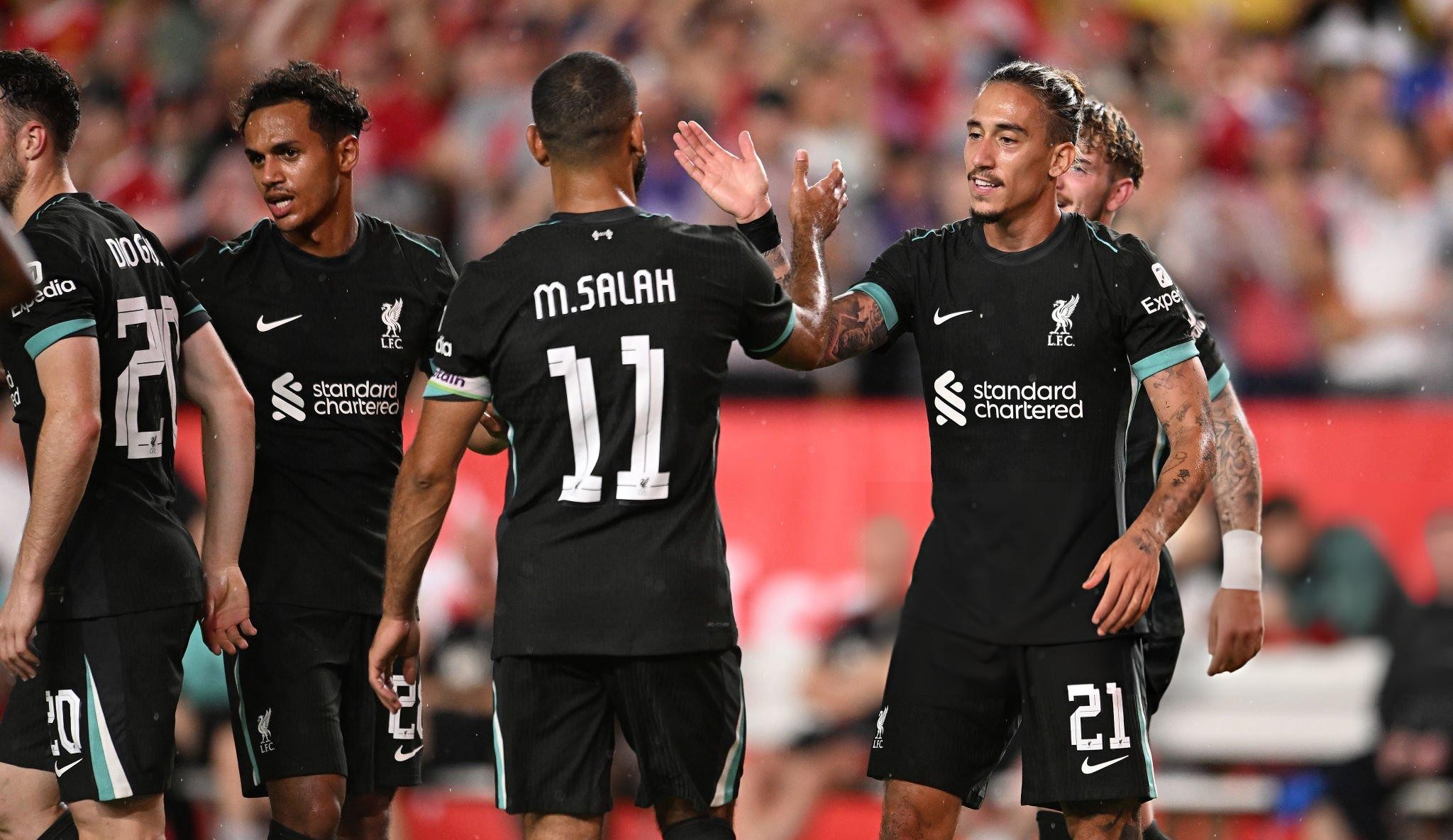 Liverpool đè bẹp MU ngay trước thềm Siêu cúp Anh