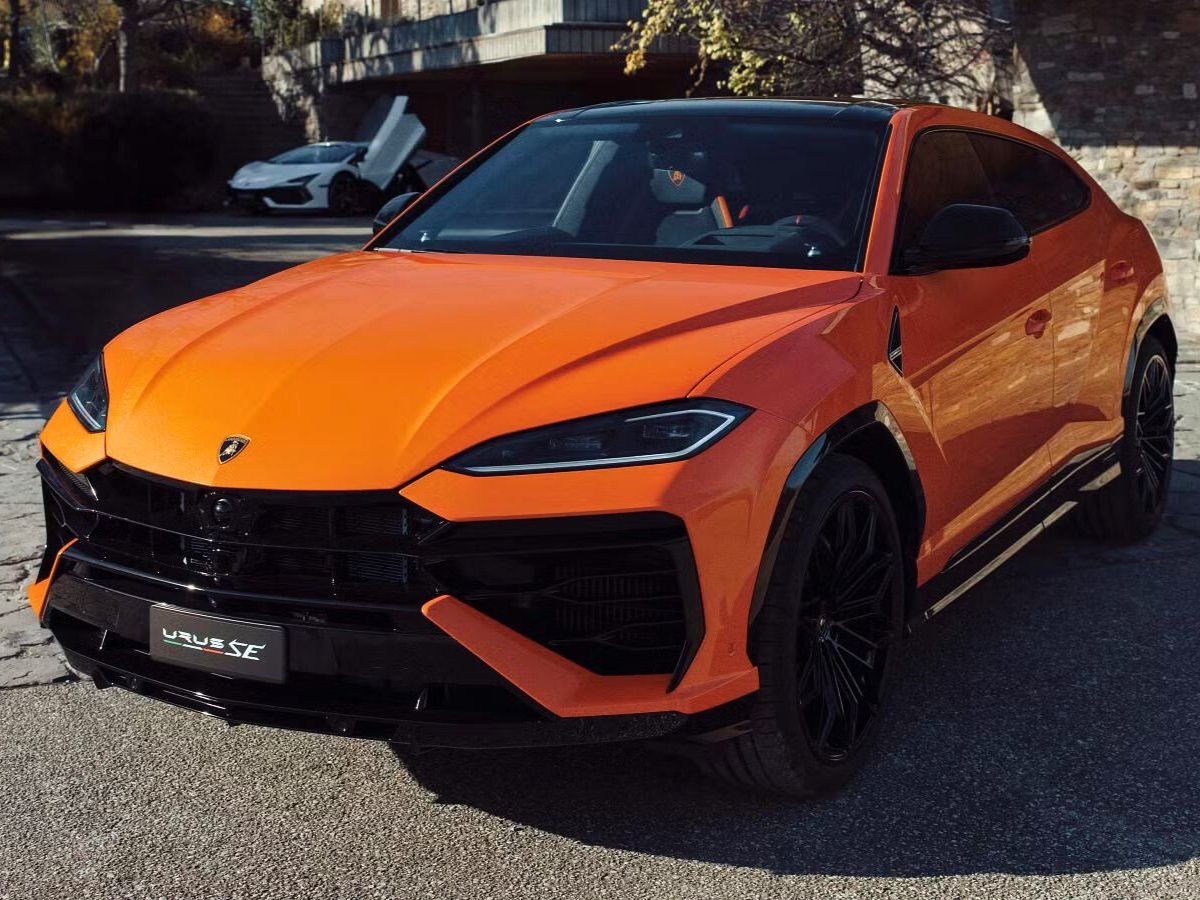 Lamborghini Urus chạy điện hé lộ thời điểm ra mắt gây bất ngờ