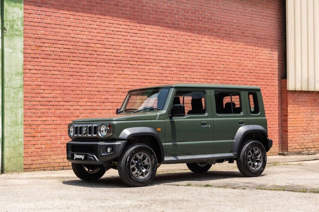 "Bé hạt tiêu" Suzuki Jimny 2024 ra mắt phiên bản mở rộng tại thị trường Đông Nam Á, giá quy đổi từ 1,12 tỷ đồng