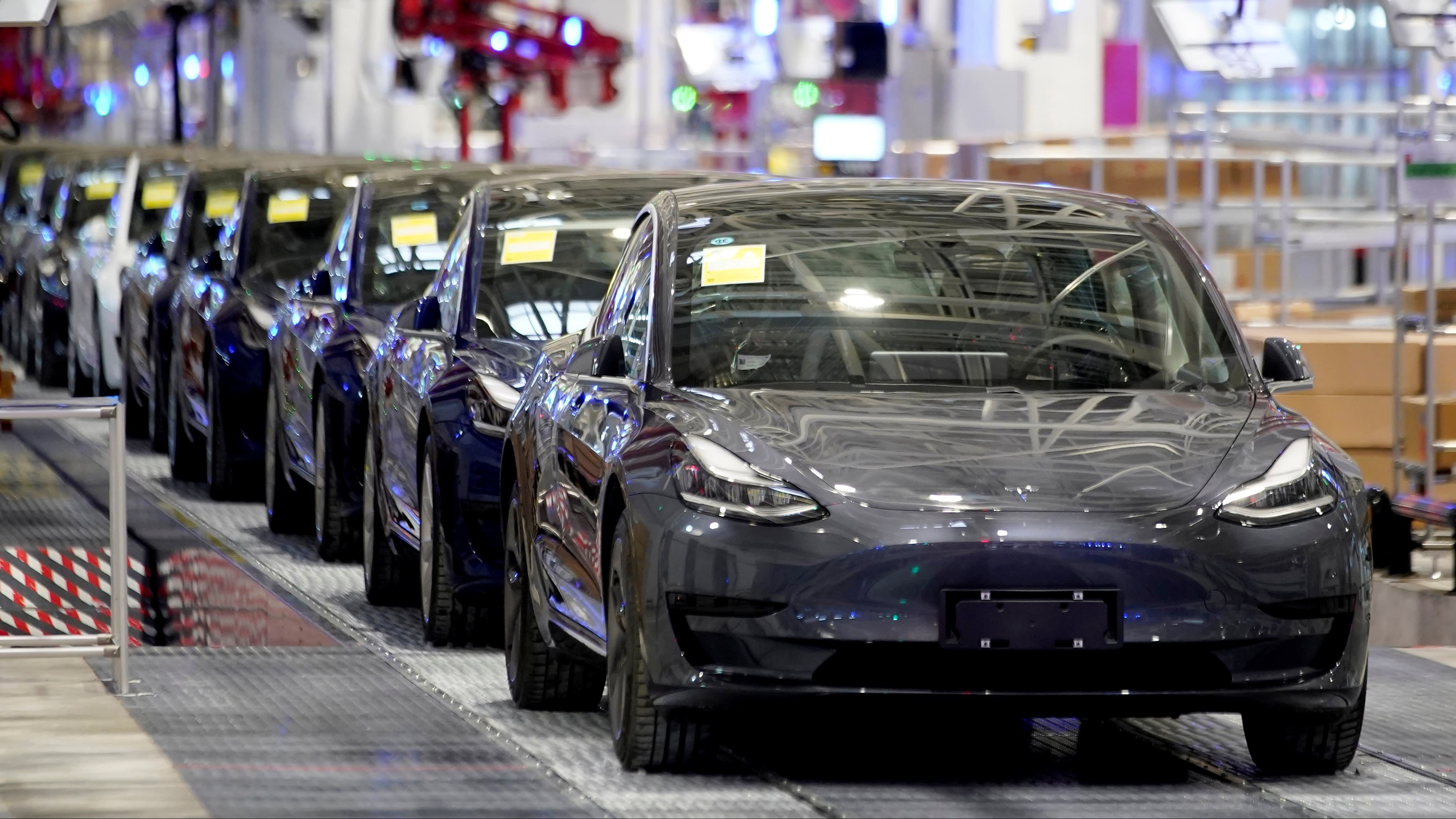 Tesla triệu hồi gần 1,7 triệu xe điện chỉ riêng tại Trung Quốc