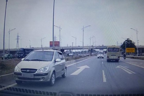 Tài xế lái xe ngược chiều trên cao tốc có thể sẽ phải chịu hình phạt rất nặng