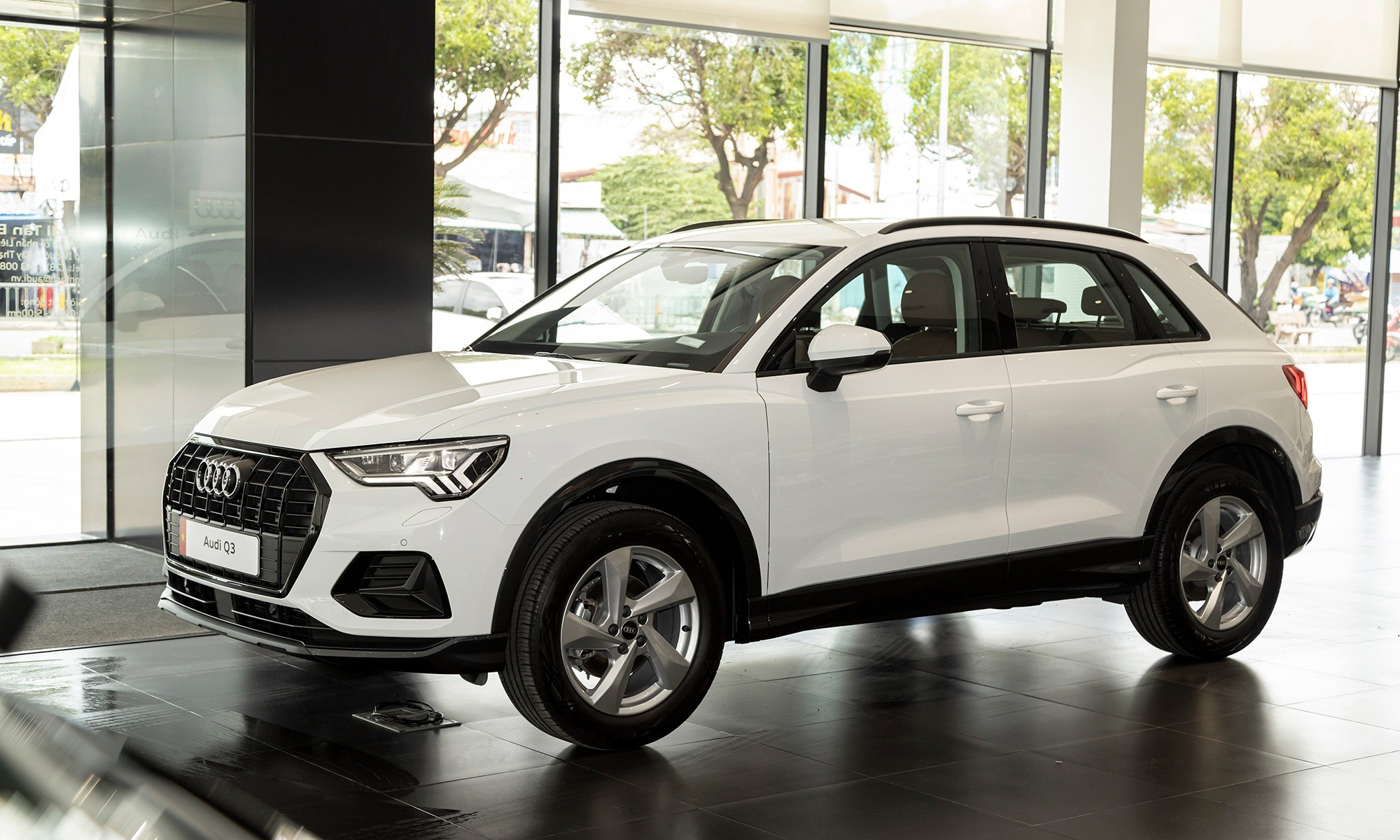 Audi Q3 2024 bán tại Việt Nam với 1 phiên bản duy nhất, giá từ 1,89 tỷ đồng