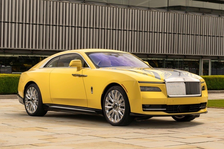 Rolls-Royce Spectre Semaphore - Phiên bản độc nhất với họa tiết trang trí 'không đụng hàng'