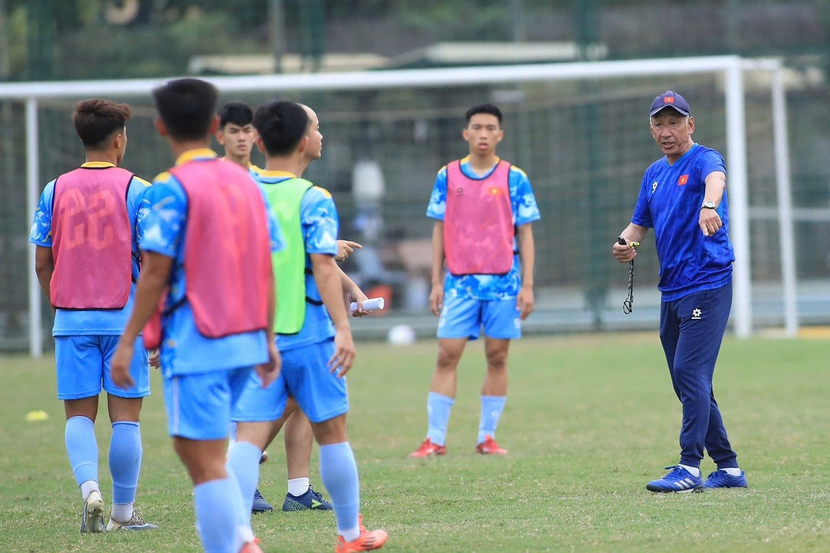U19 Việt Nam thanh lọc diện rộng: 12 cầu thỉ bị gạch tên, HLV Nhật Bản bổ sung cấp tốc 10 ngôi sao