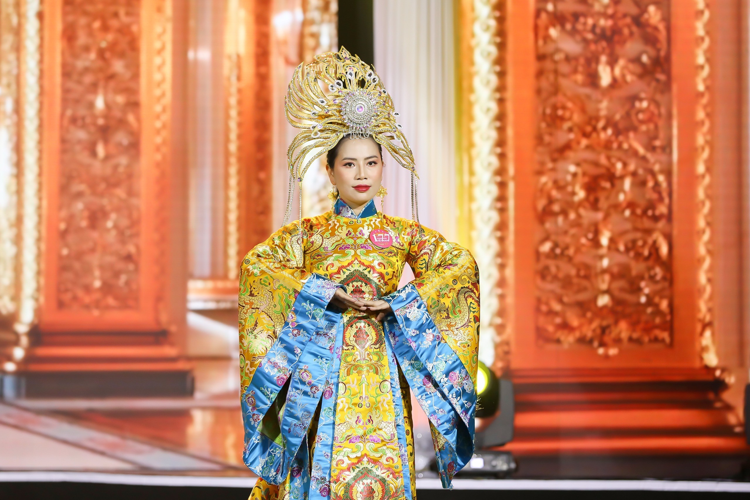 Doanh nhân Phan Thị Lệ Thu đăng quang Á hậu 2 cuộc thi Hoa hậu Doanh nhân Việt Nam Toàn cầu 2022