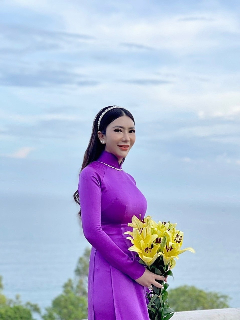 Hoa hậu Quý bà Việt Nam Toàn cầu 2022 – Trần Thị Ái Loan khoe nhan sắc sau đăng quang