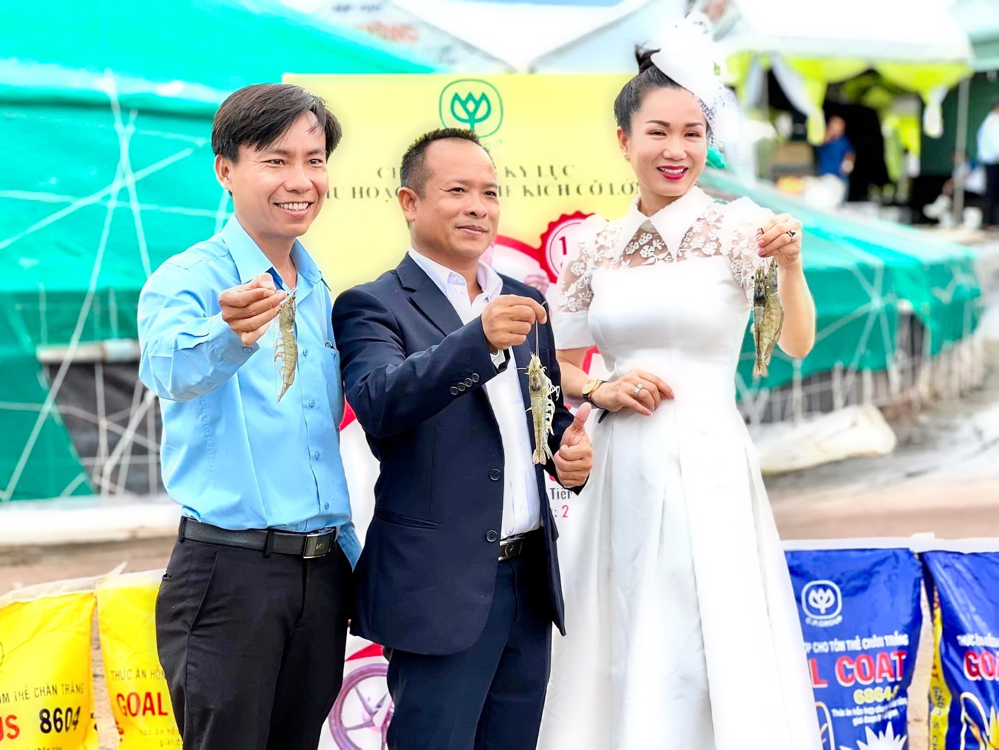 Hoa hậu – Tiến sĩ Võ Thị Ngọc Giàu dành trọn tâm huyết vì sự phát triển của ngành tôm