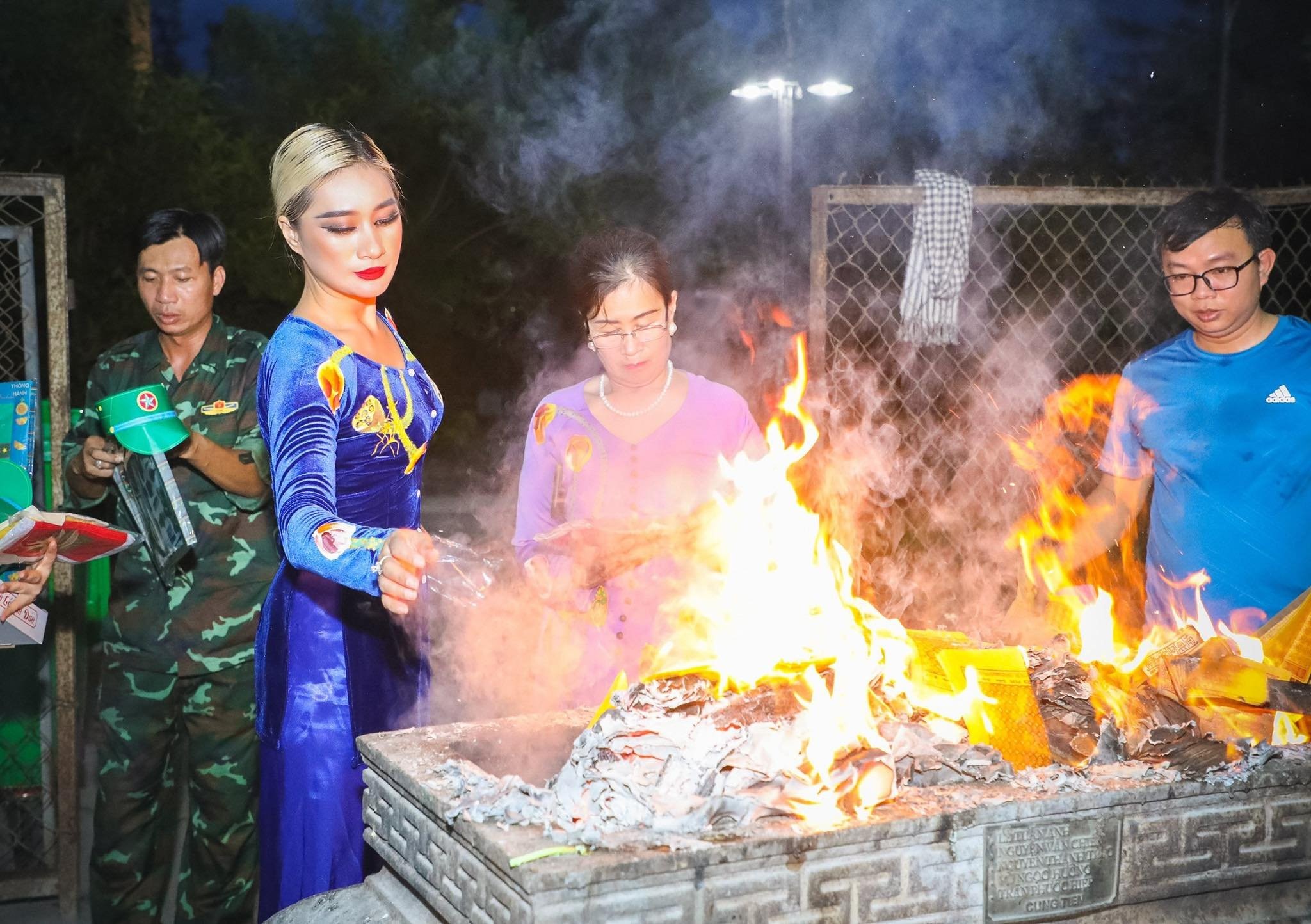Hoa hậu Thiện nguyện Lan Trinh: Tháng báo hiếu tôi dành hết thời gian cho mẹ và gia đình