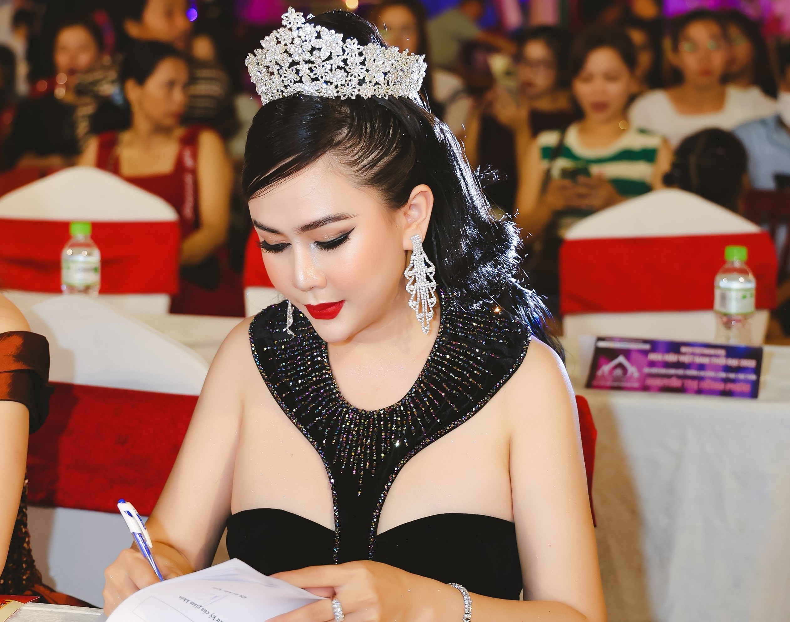 Hoa hậu thiện nguyện Lý Kim Ngân - Giám khảo quyền lực vòng chung khảo Hoa hậu Việt Nam Thời Đại 2022