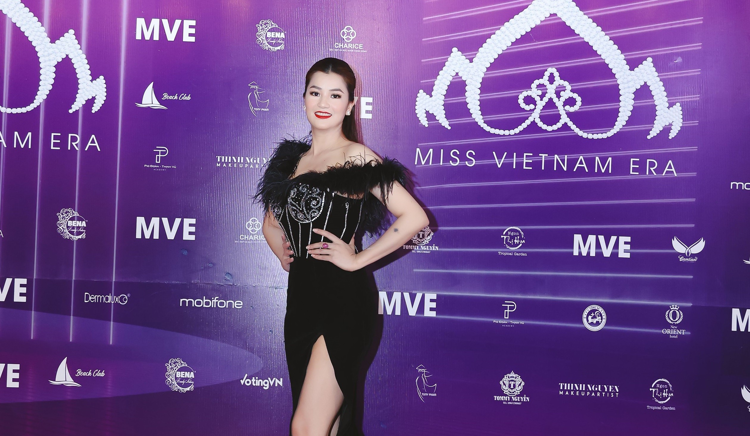 Người đẹp có làn da đẹp Võ Thị Thanh Thanh diện đầm đen quyến rũ tại Chung khảo Hoa hậu Việt Nam Thời đại 2022