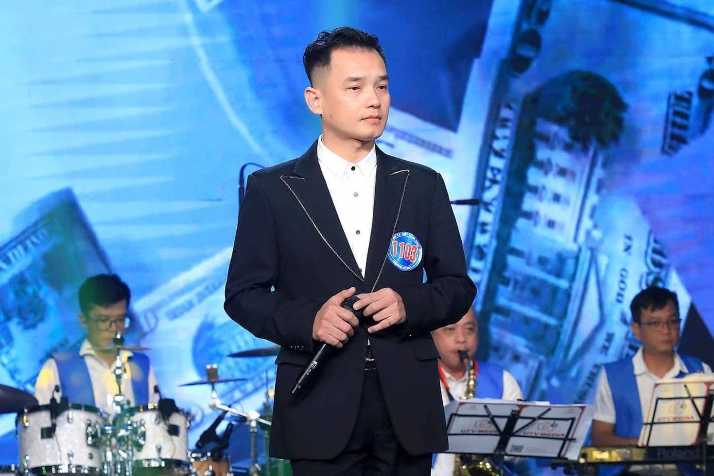 Quán quân bảng Bolero Trần Quang Vũ cuộc thi ''Tình ca Việt Nam 2022'' chiến thắng với số điểm áp đảo