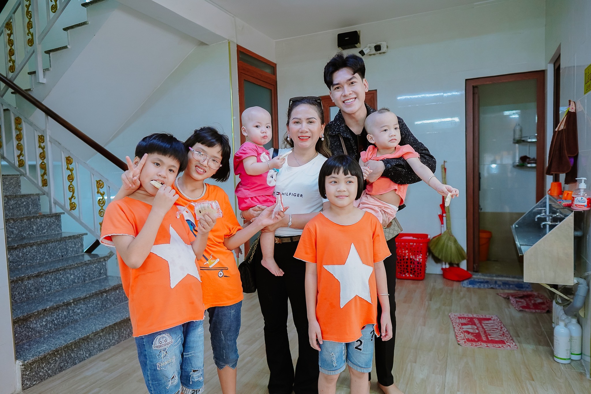 Hành trình thiện nguyện của Hoa hậu Yến Phượng cùng Ca sĩ Lâm Hoài Phong