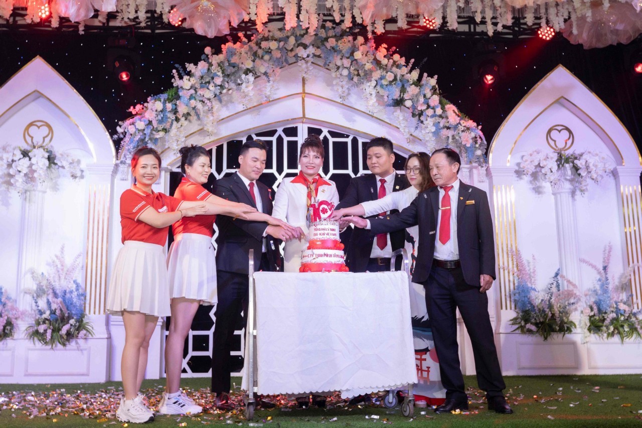 Buôn Ma Thuột: Lễ kỷ niệm 10 năm thành lập Tổng Đại lý bảo hiểm nhân thọ Dai-ichi Việt Nam - Công ty TNHH Minh Tâm Long Phát