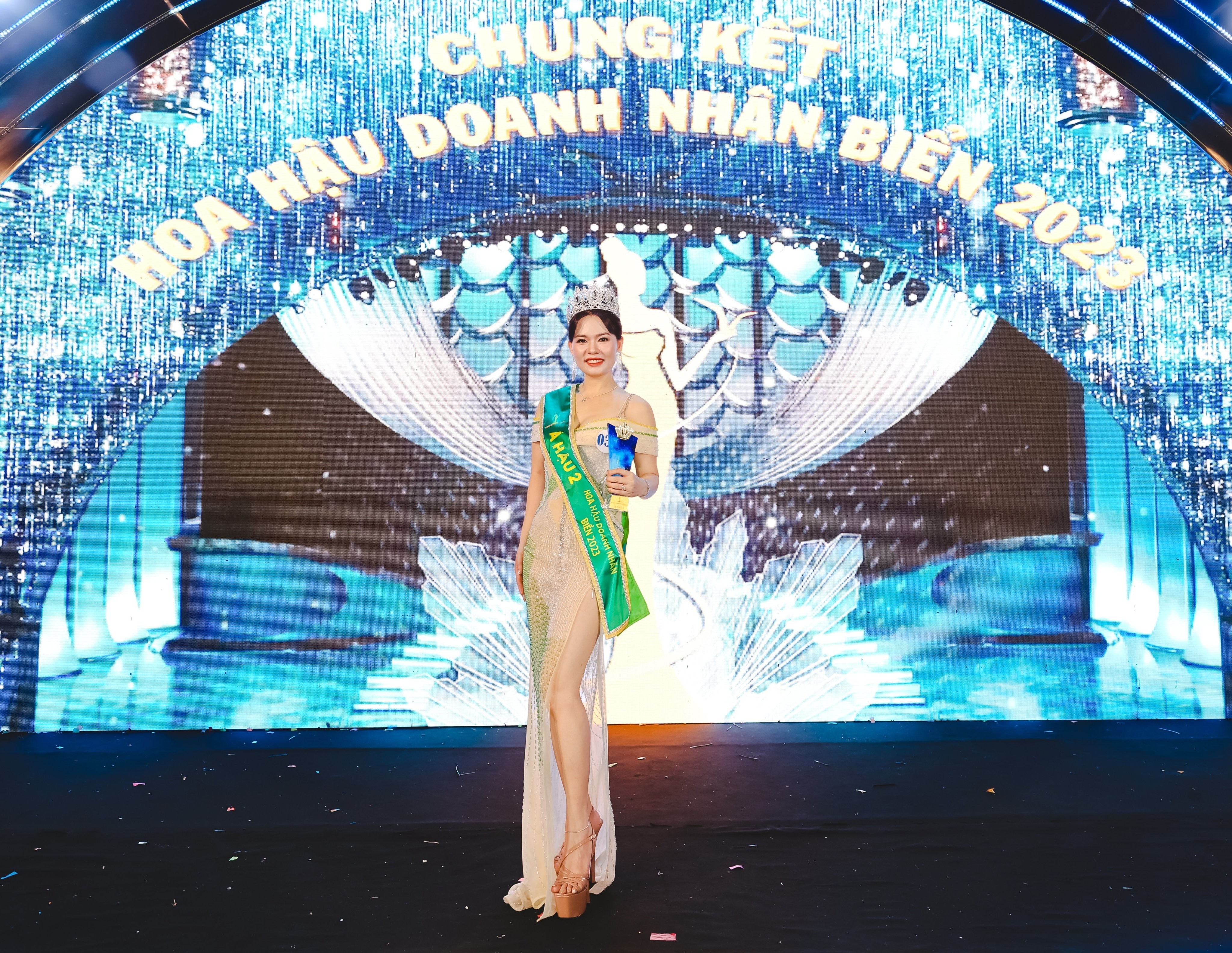 Á hậu 2 Hoa hậu Doanh nhân Biển 2023 gọi tên thí sinh Phạm Thị Ngọc Yến 