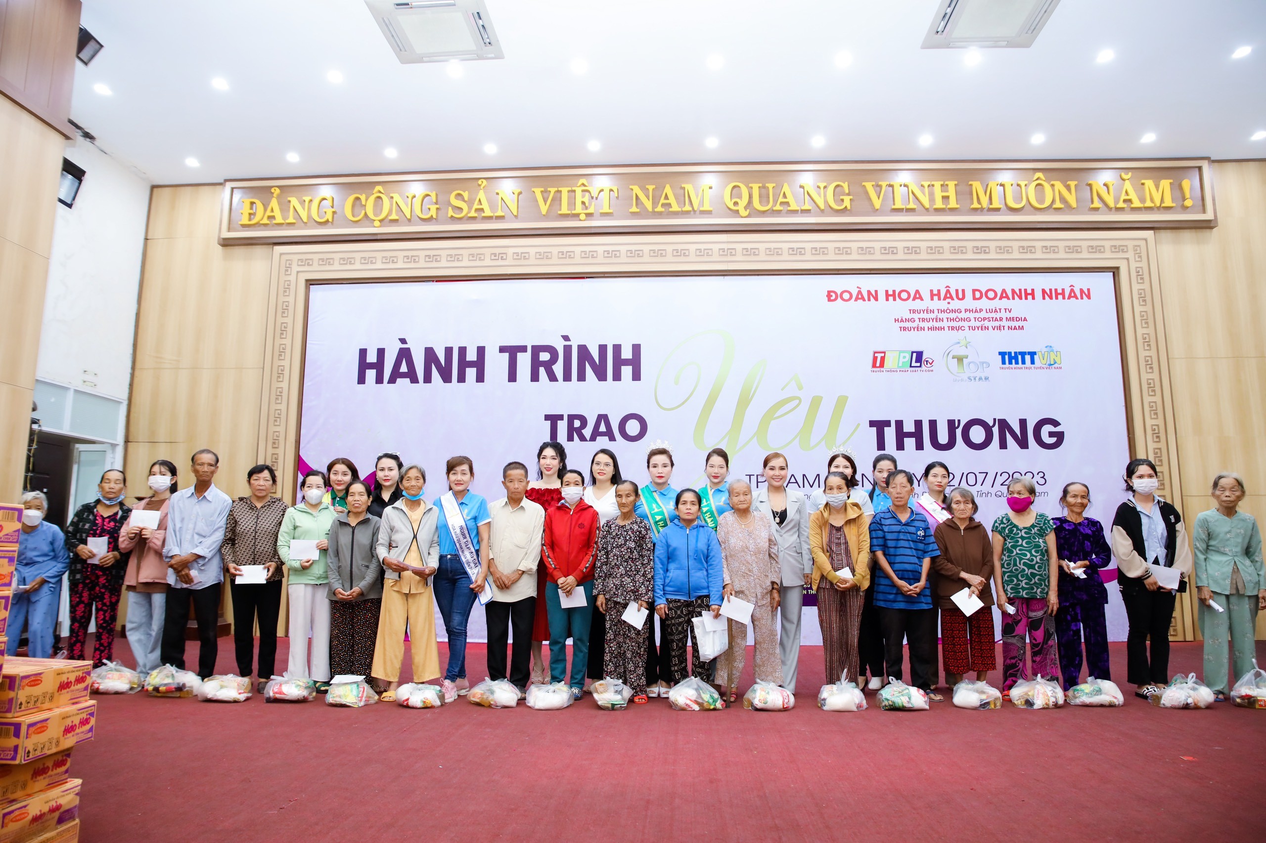Hoạt động thiện nguyện trong cuộc thi Hoa hậu Doanh nhân Châu Á Việt Nam 2023