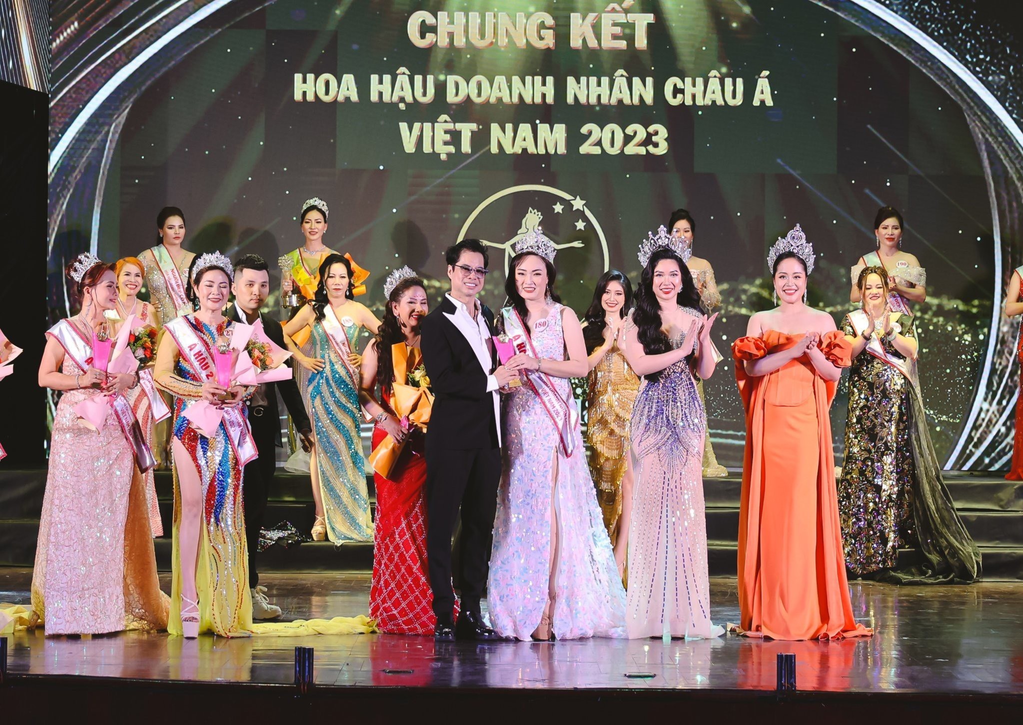 Á hậu 1 Hoa hậu Doanh nhân Châu Á Việt Nam 2023 thuộc về doanh nhân Võ Thị Ngọc Ngân