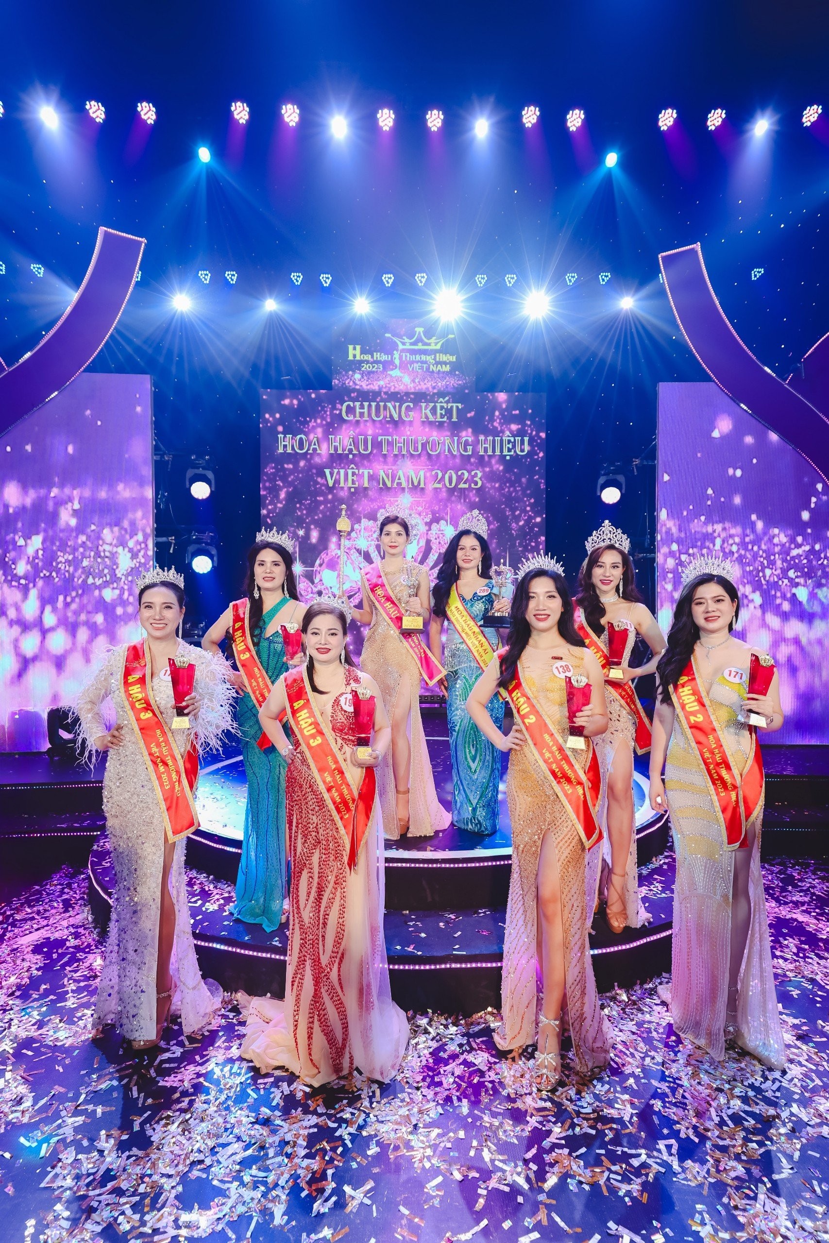 Ngắm nhìn những bộ dạ hội của NTK Tommy Nguyễn tại chung kết Hoa hậu Thương hiệu Việt Nam 2023