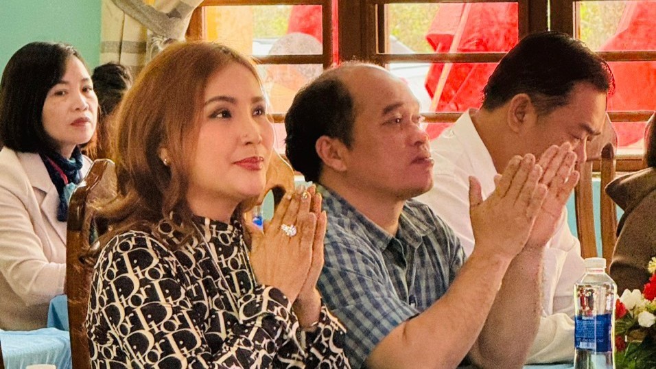 Chủ tịch Đặng Gia Bena - Hành trình trao tặng quà Tết cho bà con tại xã Arooi (Quảng Nam)