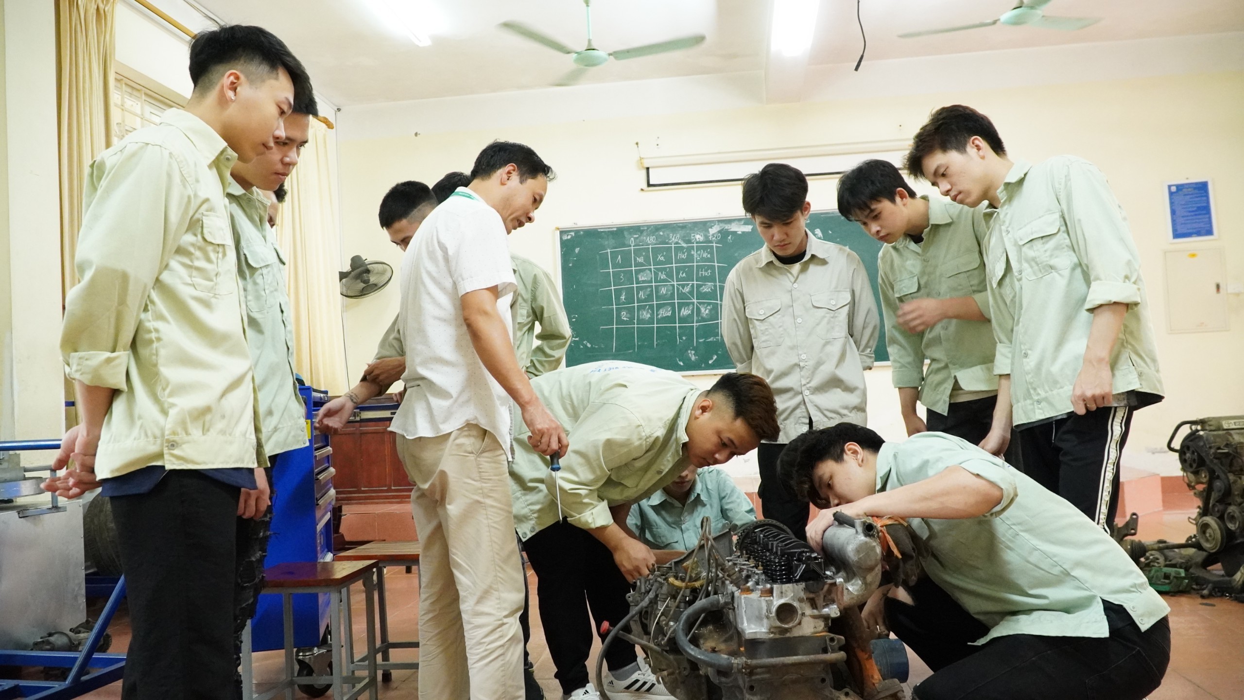 Trường Đại học Công nghiệp Việt Trì công bố điểm xét tuyển vào trường năm học 2024 – 2025