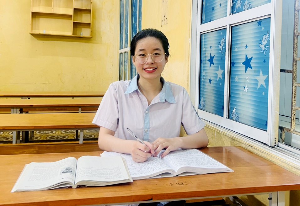 Phú Thọ: Em Phạm Hương Giang - Thí sinh có tổng điểm cao nhất tỉnh tại Kỳ thi tốt nghiệp THPT Quốc gia năm 2024