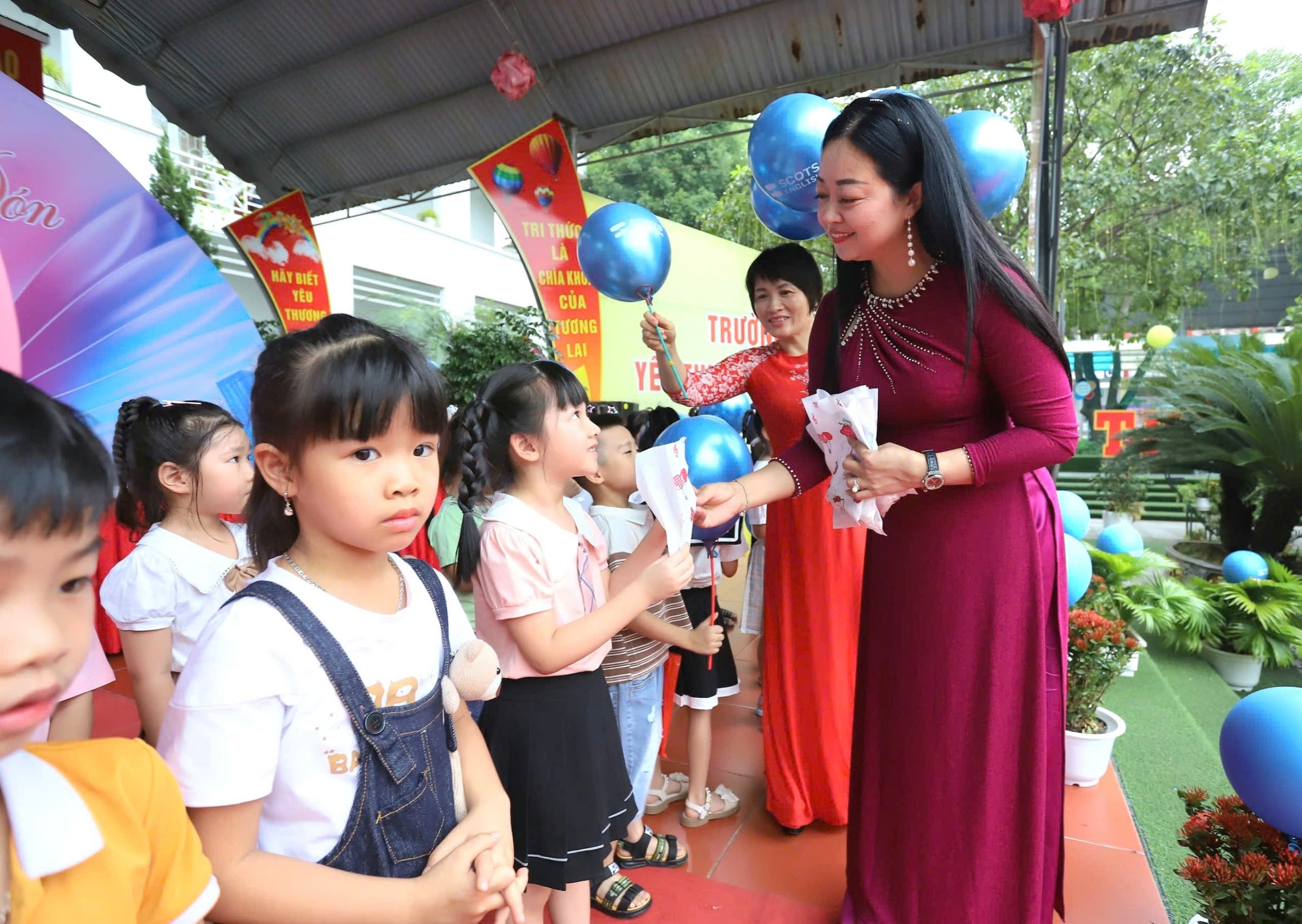Phú Thọ: Trên 24.000 học sinh lớp 1 nô nức tựu trường