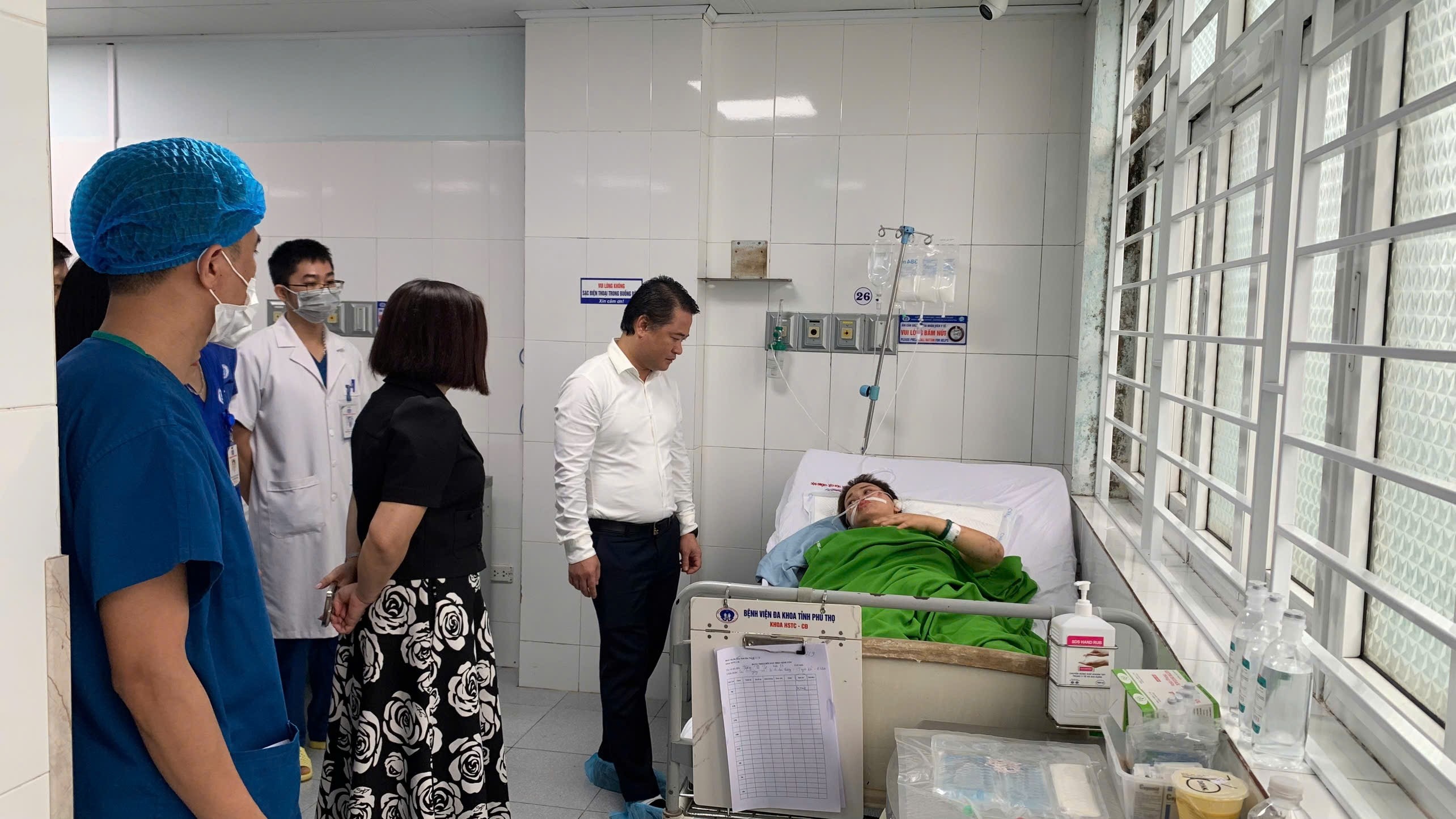 Thông tin tiếp về bệnh nhân vụ sập đất ở Yên Bái đã thở Oxy nói chuyện tốt