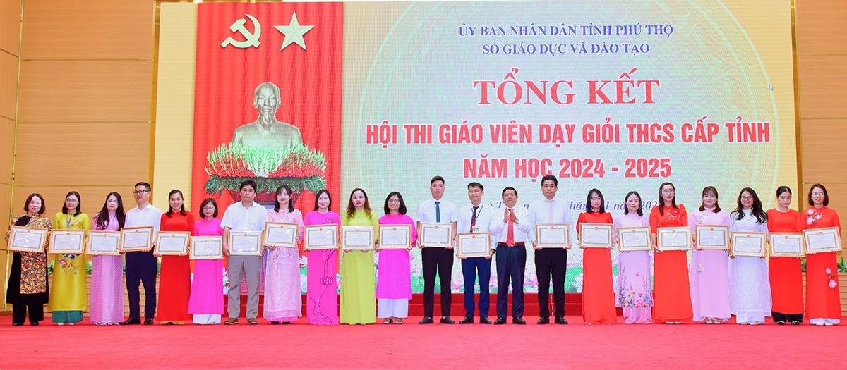 Phú Thọ: 145 giáo viên được công nhận giáo viên dạy giỏi THCS cấp tỉnh năm học 2024 - 2025