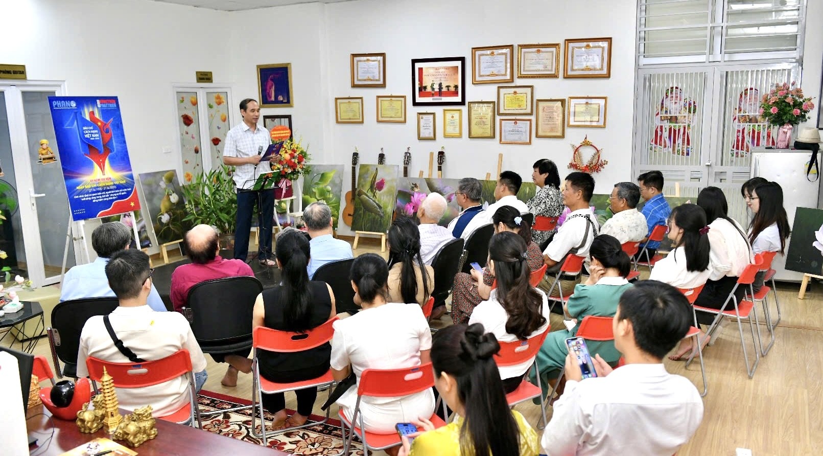 Tạp chí Khoa học Phát triển Nông thôn Việt Nam gặp mặt thân mật kỷ niệm 100 năm Ngày Báo chí Cách mạng Việt Nam