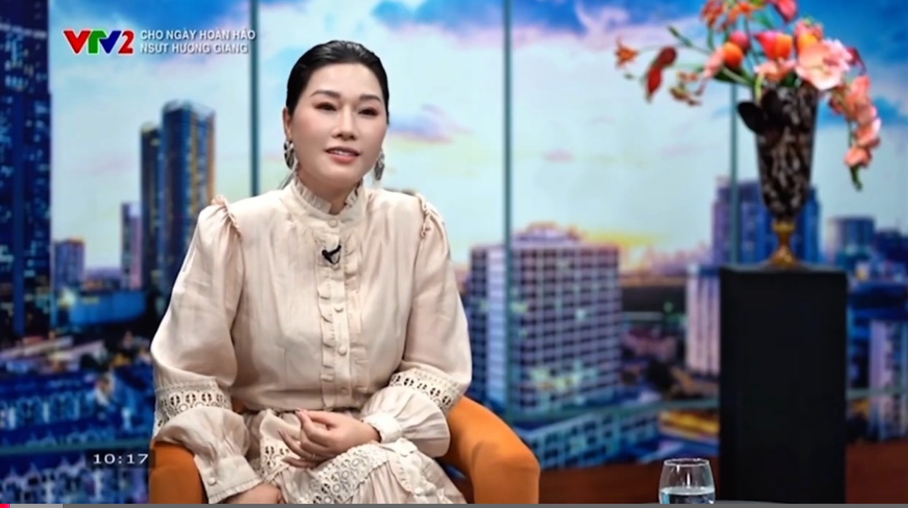 NSƯT Hương Giang trao đổi về âm nhạc cách mạng với VTV