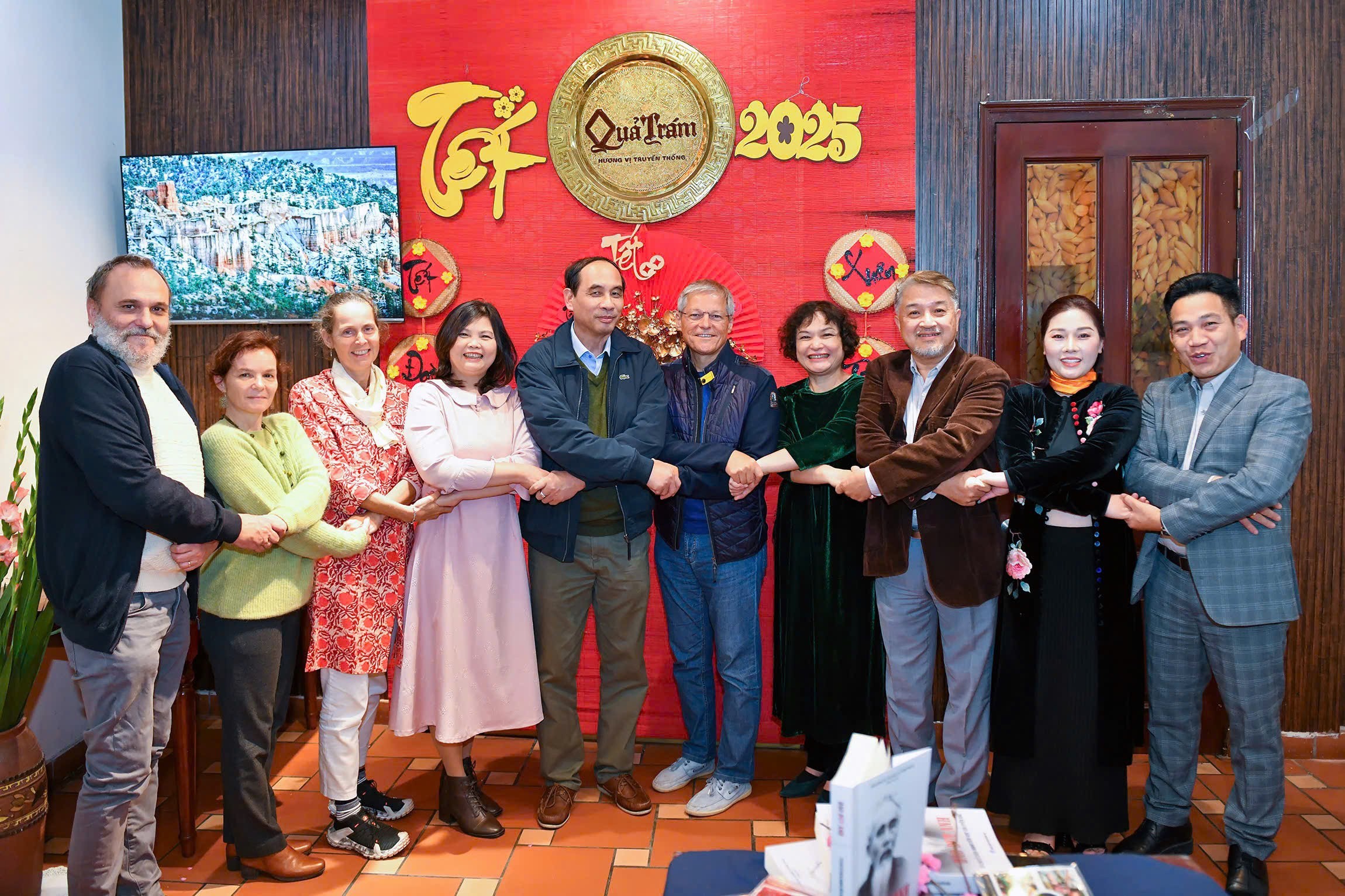 Câu chuyện ra đời của Nhà hàng Quả Trám và sự gắn bó với nguyên liệu cốt lõi là quả Trám (Kỳ 2)