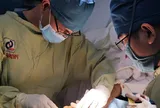 Bác sĩ chạy đua 10 giờ giữ ba ngón tay gần đứt lìa cho nam thanh niên