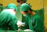 Cứu nam thanh niên đứt động mạch dưới đòn, mất gần 4 lít máu