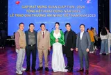 "Cõng Chữ Về Bản": Bản tình ca về người đi gieo mùa Xuân vùng cao biên giới bất tận