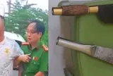 Nguồn cơn vụ người đàn ông ngang nhiên cầm dao rượt đuổi người trên đường bị cảnh sát 113 phát hiện