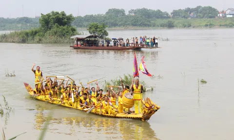 Vĩnh Phúc: Hàng nghìn người tham gia Lễ hội Bơi chải truyền thống xã Tứ Yên (Sông Lô)
