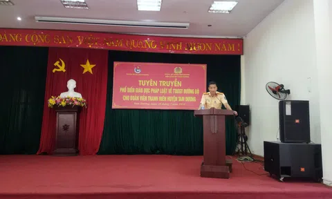 Vĩnh Phúc: Đội Cảnh sát giao thông Tam Dương tuyên truyền pháp luật về TTATGT cho đoàn viên, thanh niên