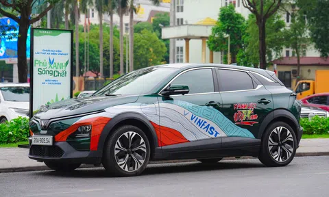 Gia đình trẻ thích VinFast VF 6 vì ngập tràn công nghệ nhưng giá sau ưu đãi còn thấp hơn A-SUV