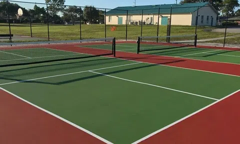 Thi công sân pickleball ở Hà Nội – Giải pháp thể thao hiện đại
