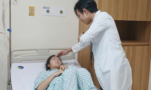 Cô gái 19 tuổi mờ mắt vì u sọ hầu lớn chèn ép dây thần kinh