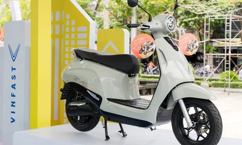 ‘Siêu đại hội’ thu xăng đổi điện của VinFast nóng khắp 3 miền, người dân xếp hàng lên đời xe xanh
