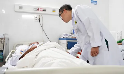 Tưởng đau bụng thông thường, hóa ra áp xe gan vì xương cá