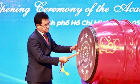 Trường Đại học Luật TP.HCM khai giảng năm học 2025-2026