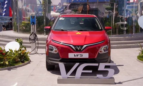 Bán hơn 27.000 xe trong 8 tháng, VinFast VF 5 tiếp tục là ‘xe quốc dân’ của người Việt