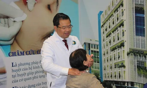 Bệnh viện Y học cổ truyền TP.HCM khám bệnh miễn phí cho người cao tuổi