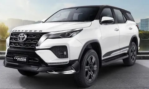 Toyota Fortuner phiên bản mới đẹp long lanh chính thức ra mắt, đe nẹt Ford Everest nhờ giá hấp dẫn