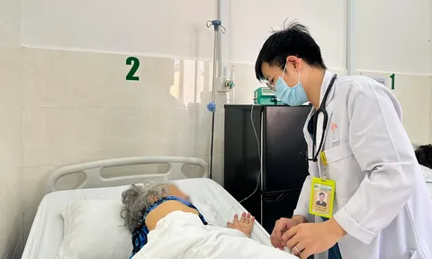 Người phụ nữ 20 năm sống với chẩn đoán Parkinson, hóa ra mắc bệnh chuyển hóa đồng hiếm gặp