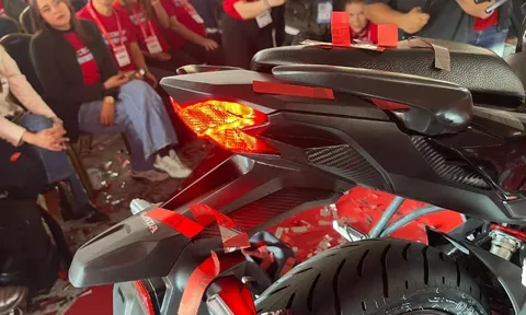 ‘Đè bẹp’ Yamaha Exciter, Honda ra mắt ‘vua côn tay’ mới, giá cực rẻ mà có ABS 2 kênh ăn đứt Winner R