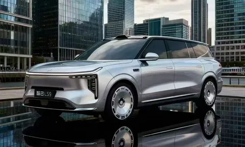 SUV 6 chỗ sang trọng, mạnh 373 mã lực, tầm hoạt động 1.500 km: Đối thủ đáng gờm của Lexus LX sắp ra mắt