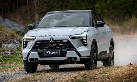 Mitsubishi Xforce HEV 2026 ra mắt, giá từ 727 triệu đồng: Thách thức lớn với Toyota Yaris Cross
